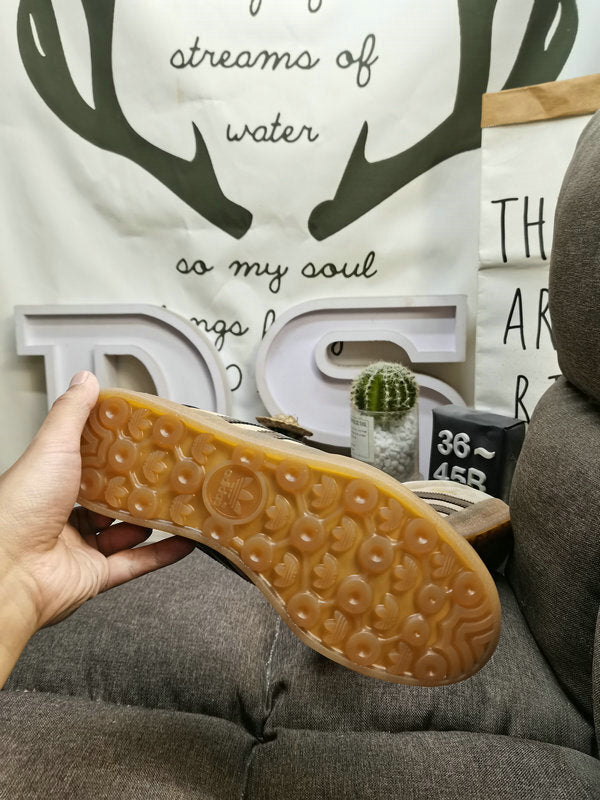 Gazelle Indoor Light Brown/Dark Brown