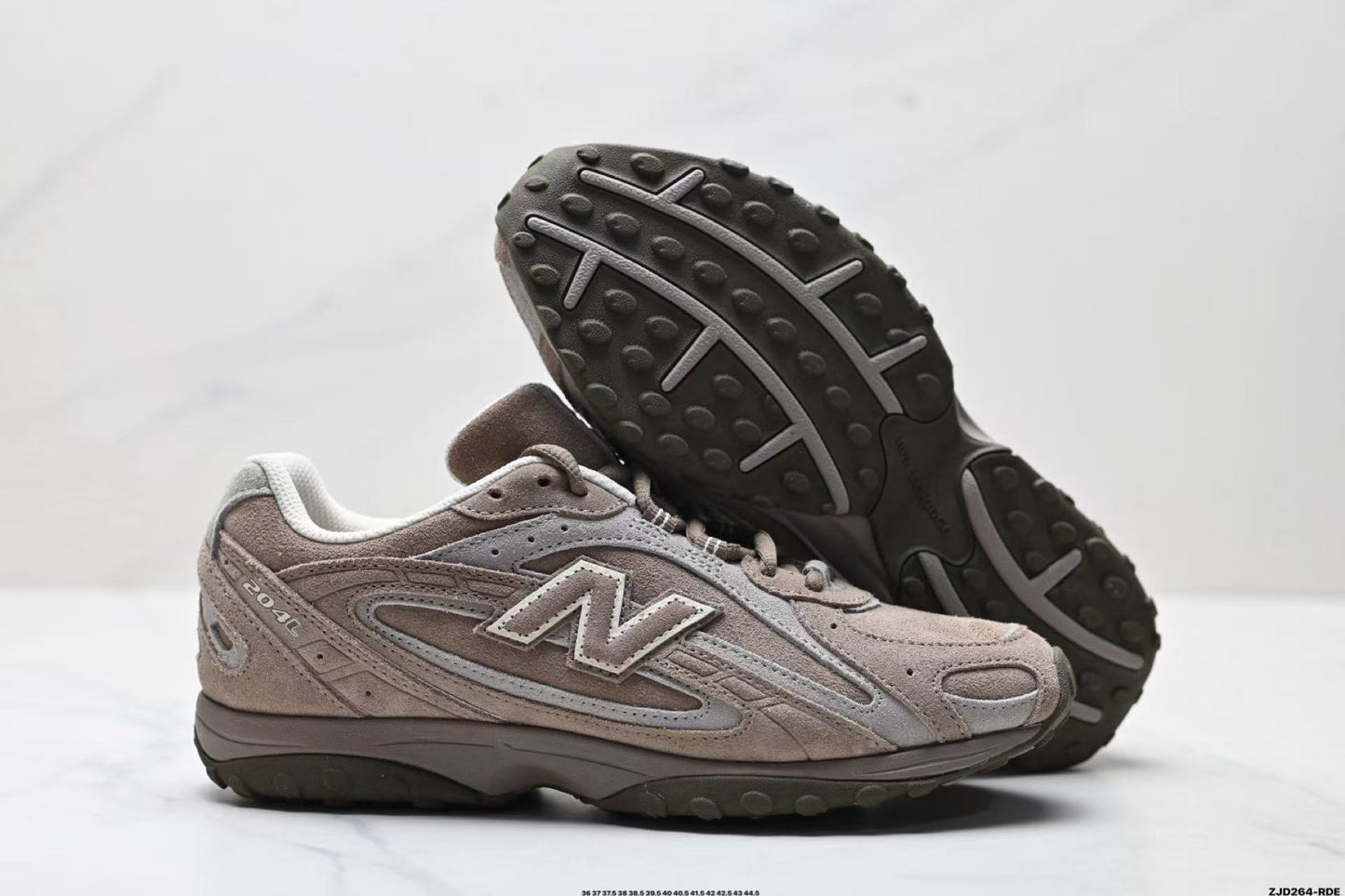 New Balance 204L Mushroom Arid Stone
