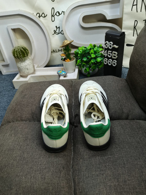 Gazelle Indoor White/Black