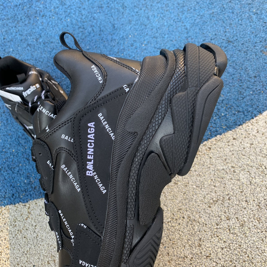 Balenciaga Triple S Black