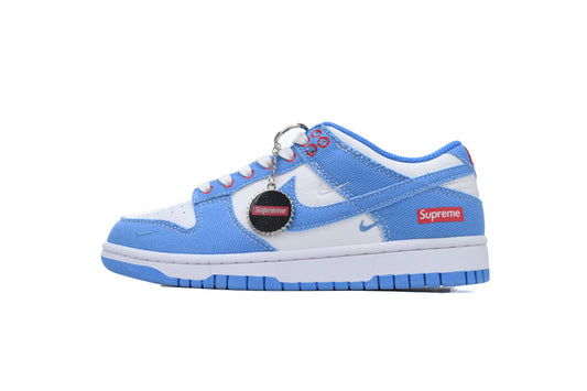 Nike SB Dunk Low x Supreme