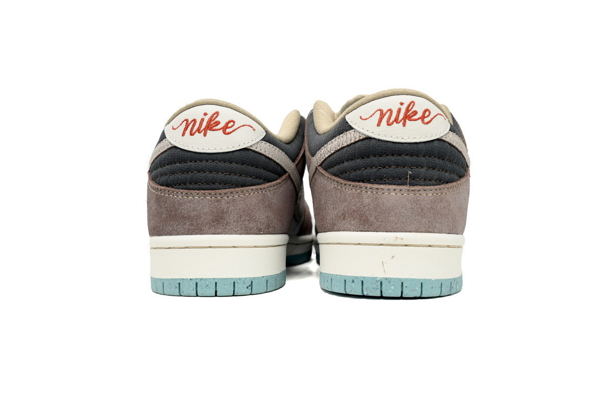 Nike SB Dunk Low ‘Big Money Savings‘