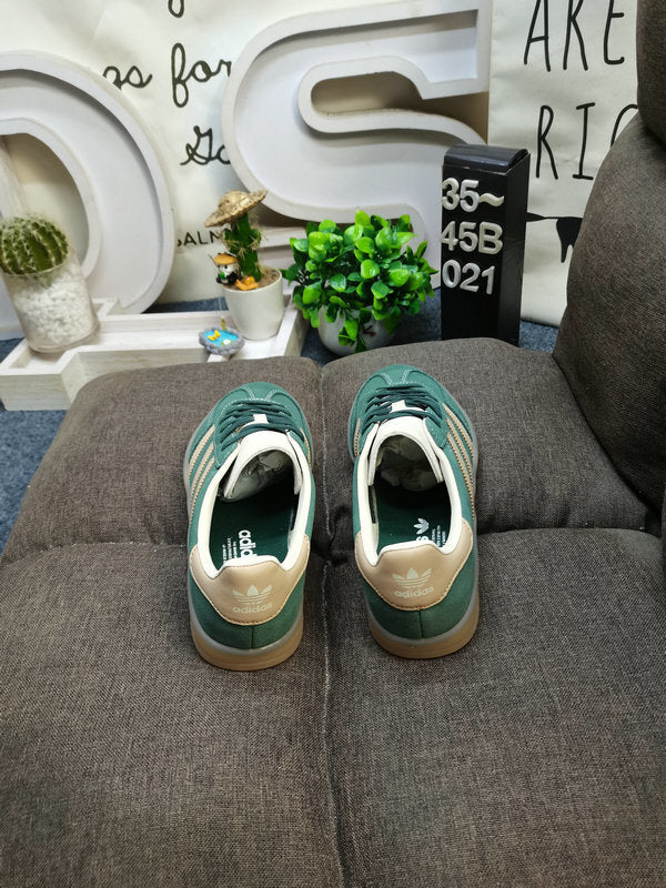 Gazelle Indoor Green/Beige
