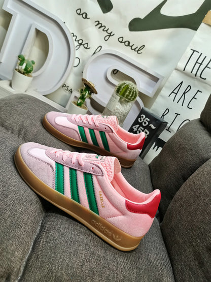 Gazelle Indoor Light Pink/Green
