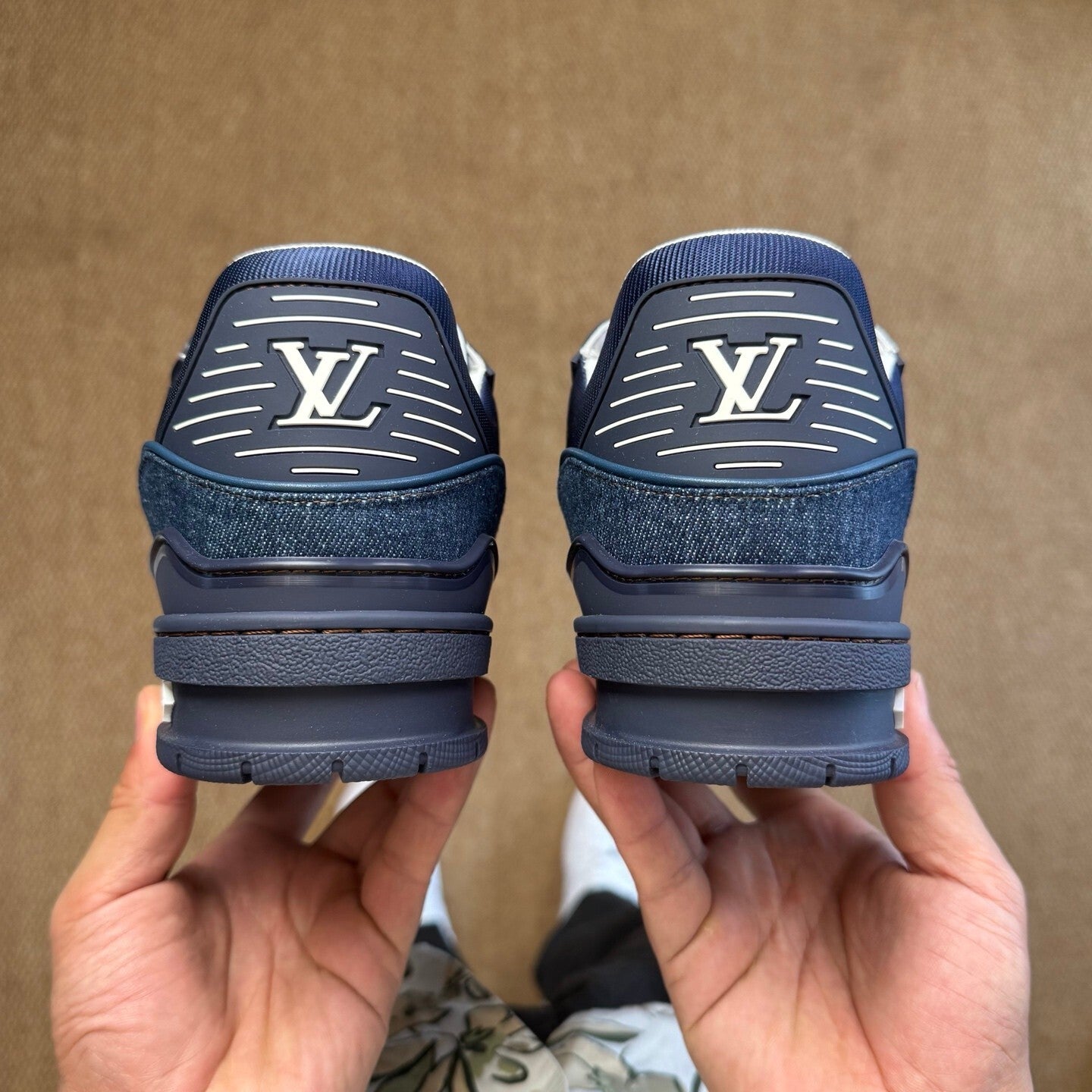 LV Trainer Blue