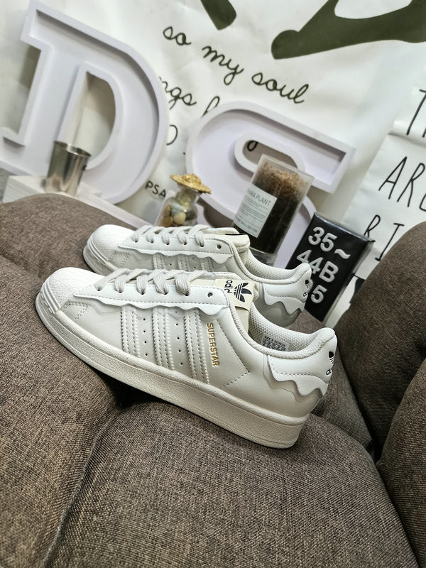 Originals Superstar White