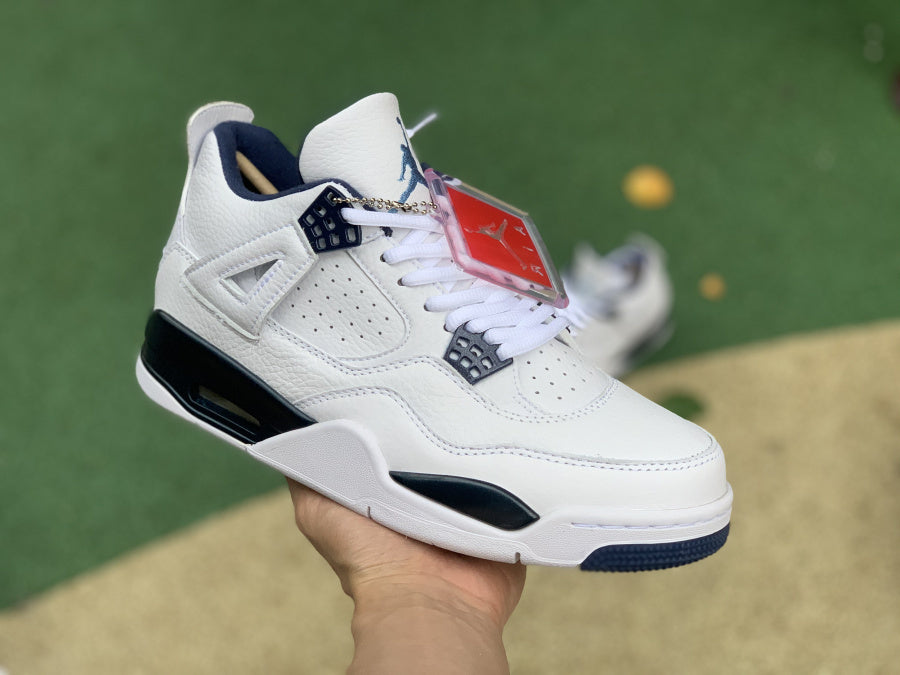 Air Jordan 4 Columbia