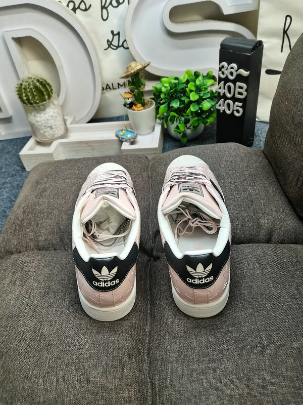 Originals Superstar Pink