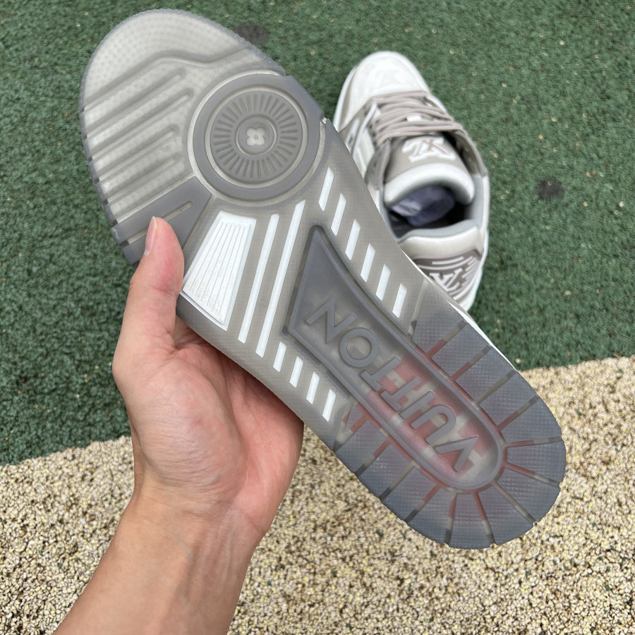 LV Trainer Low Grey