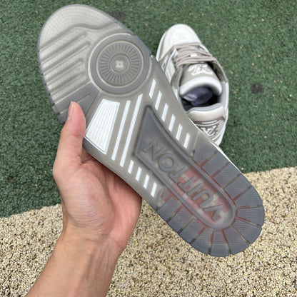 LV Trainer Low Grey