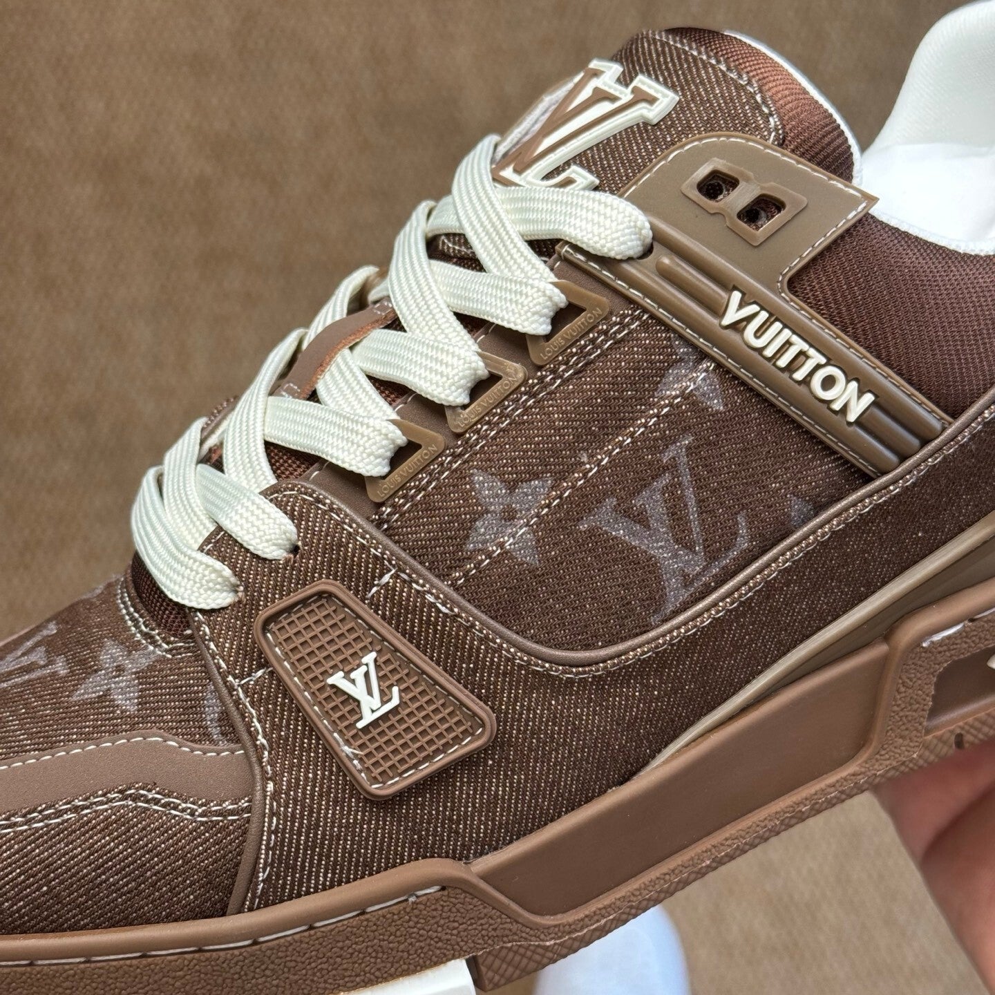 LV Trainer Brown