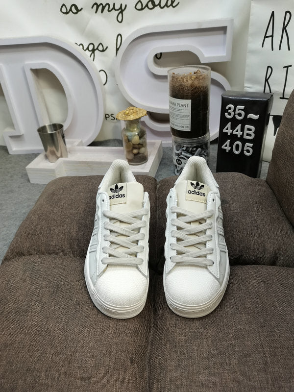 Originals Superstar White