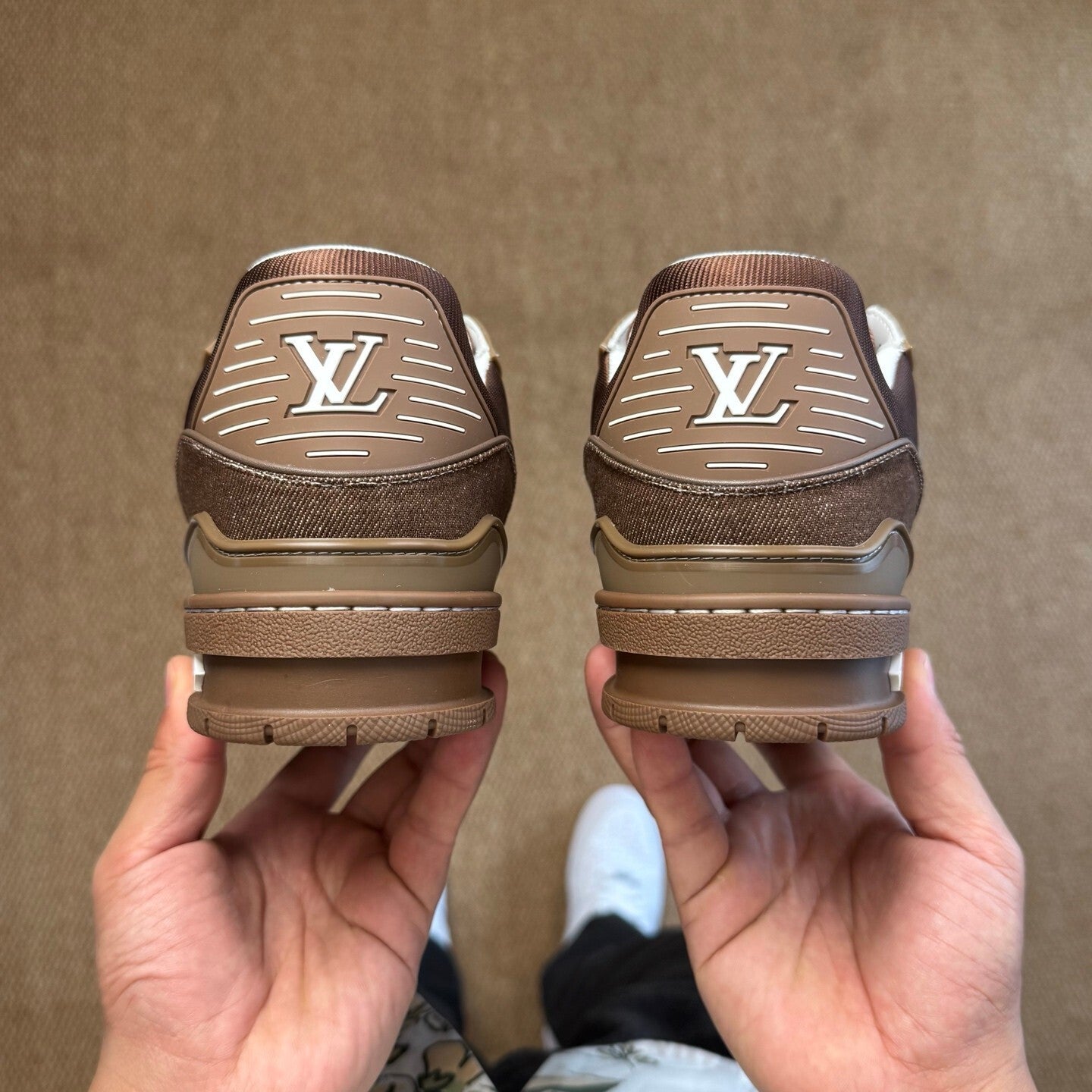 LV Trainer Brown