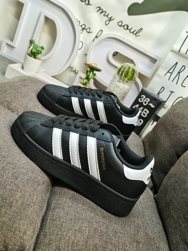 Originals Superstar W Black/White