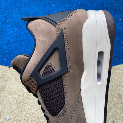 Travis Scott x Air Jordan 4