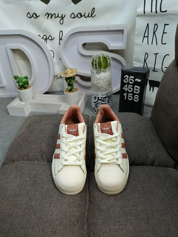 Originals Superstar White Sand/Brown