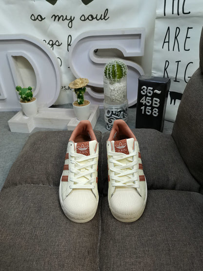 Originals Superstar White Sand/Brown