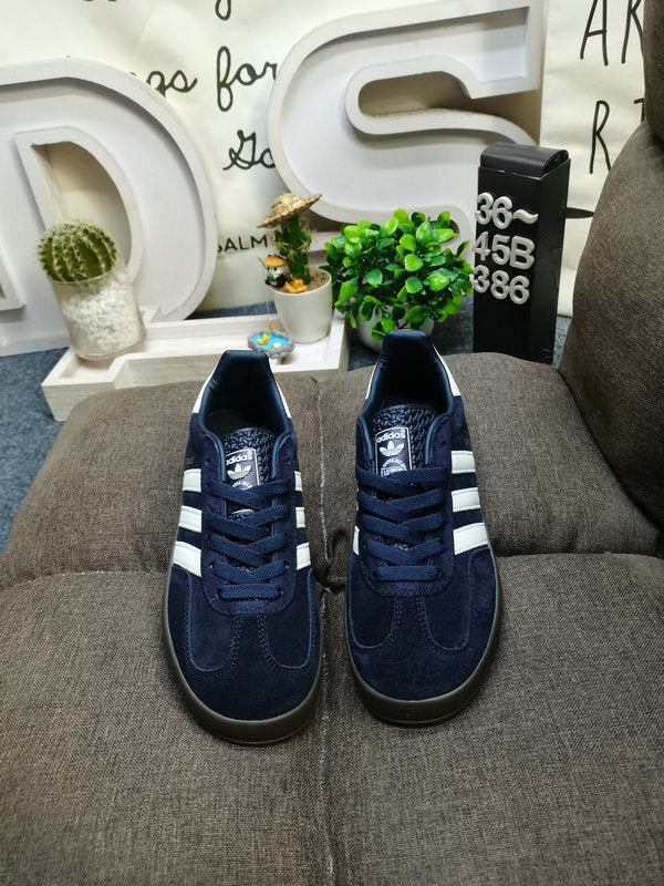 Gazelle Indoor Dark Blue/White