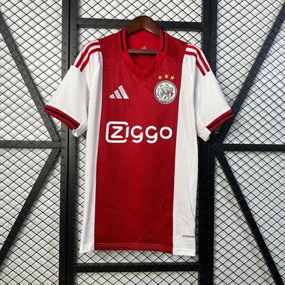 Ajax 25-26