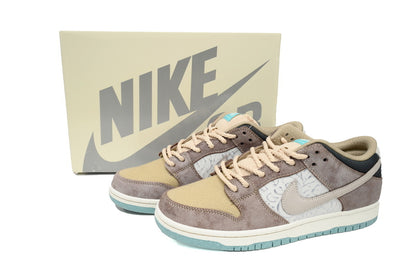 Nike SB Dunk Low ‘Big Money Savings‘