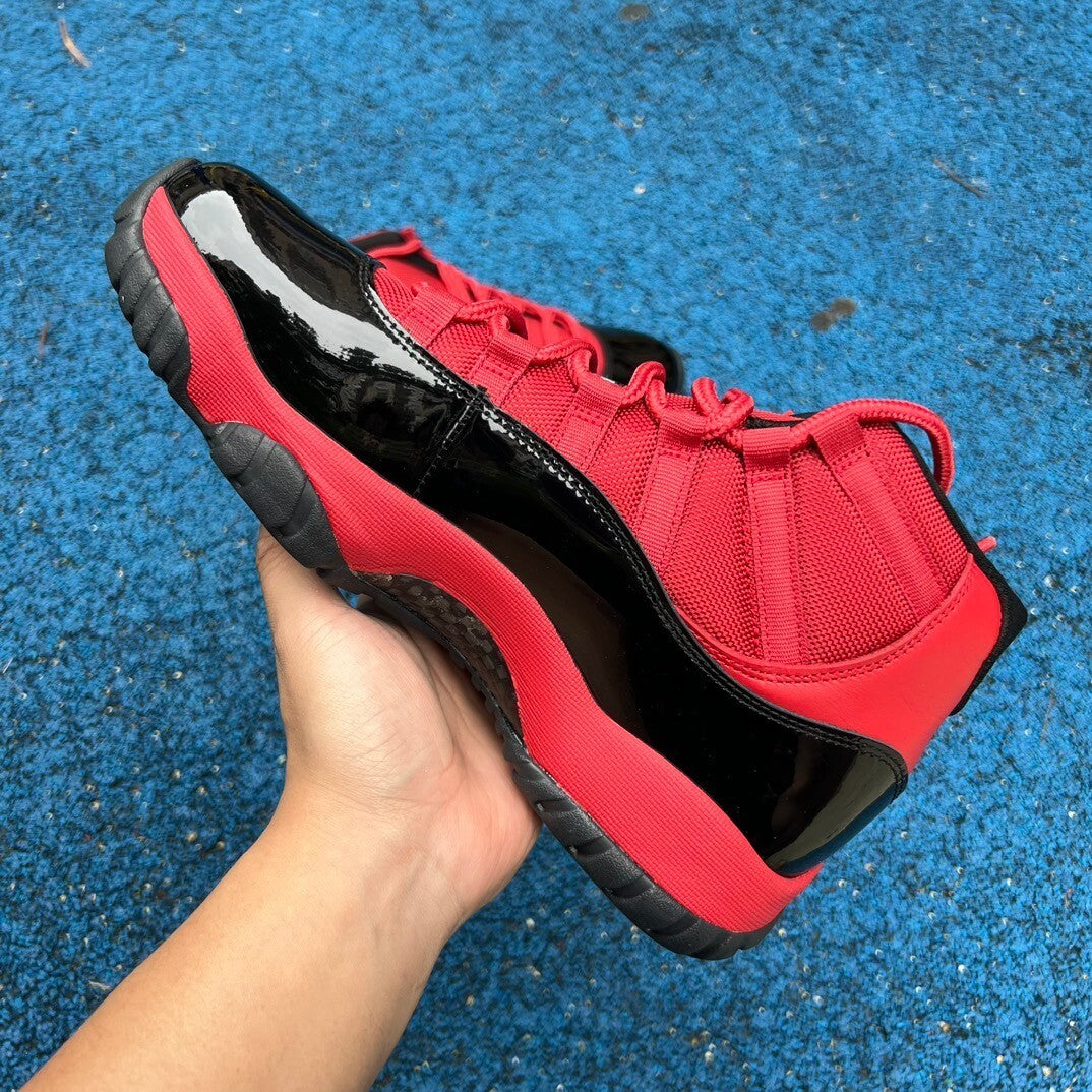 Air Jordan 11 Red