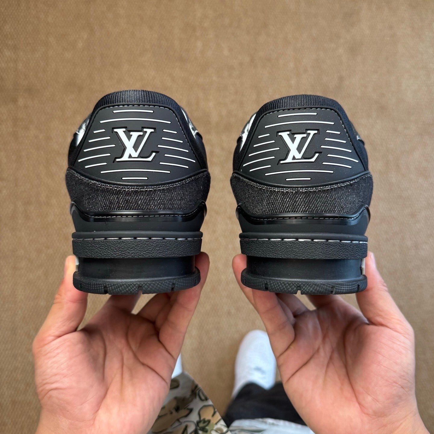 LV Trainer Black
