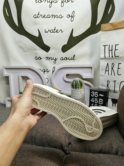 Originals Superstar White/Dark Brown