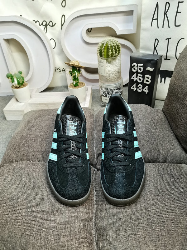 Gazelle Indoor Black/Blue