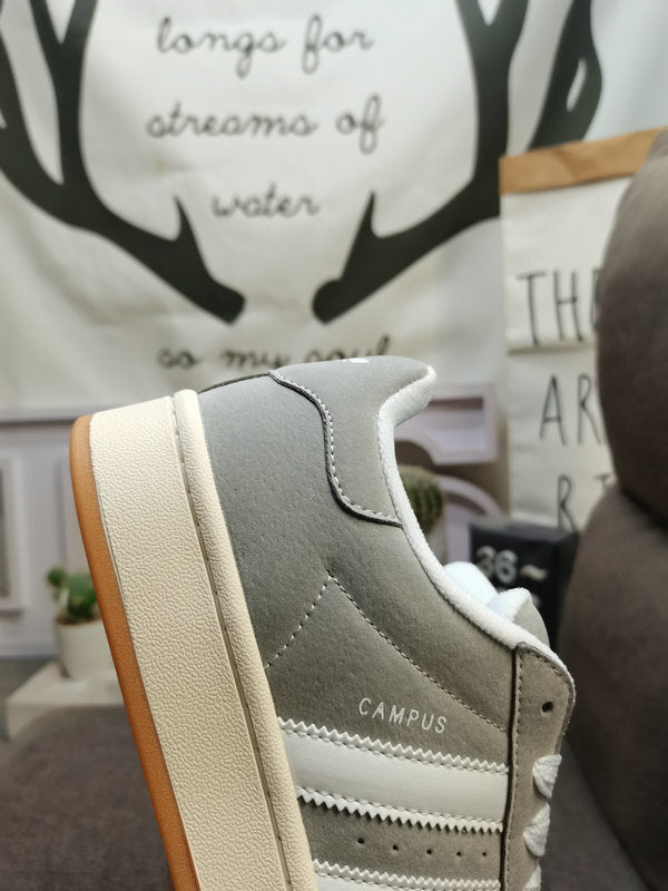 Adidas Campus 00s