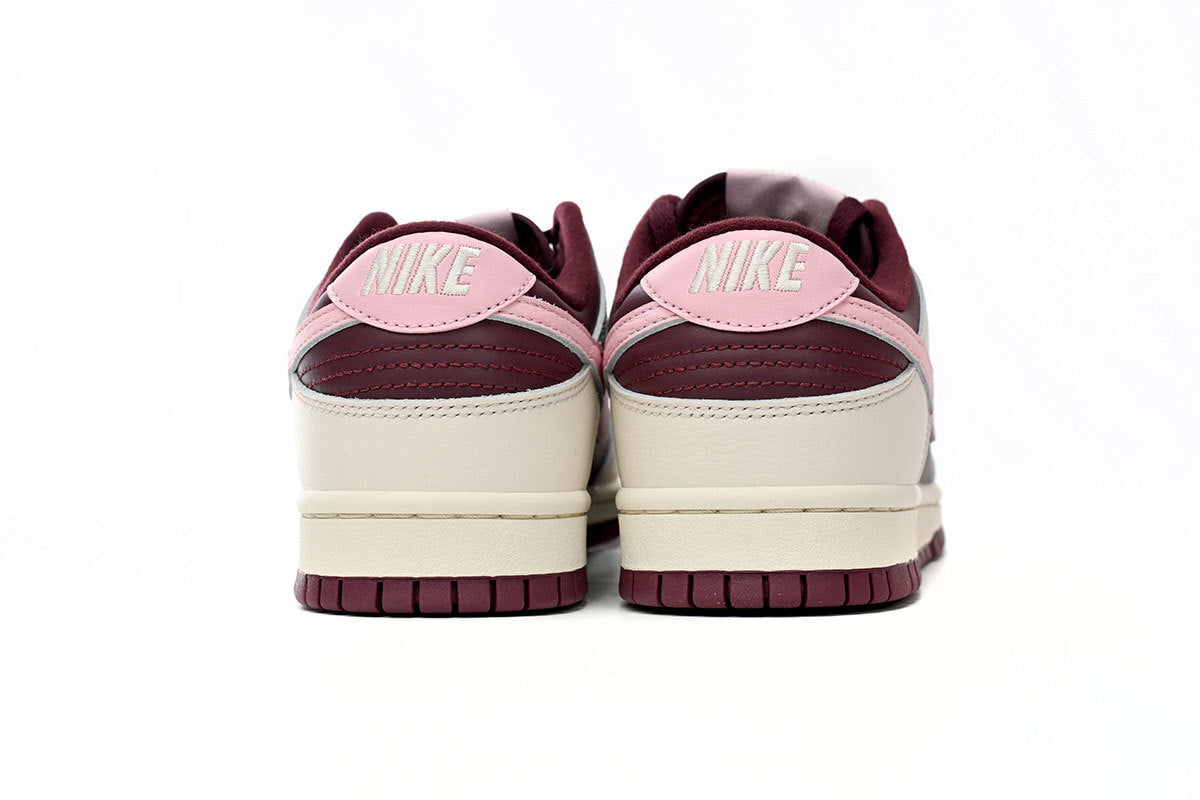 Nike Dunk Low 'Valentine's Day'