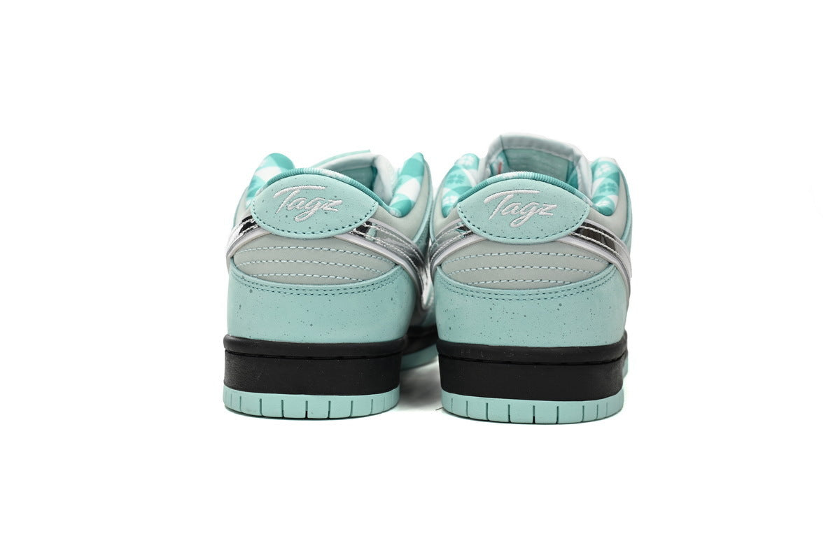 Concepts × Nike Dunk SB Low Tiffany Lobster