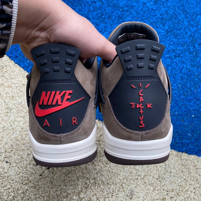Travis Scott x Air Jordan 4