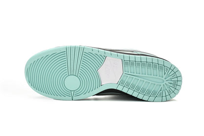 Concepts × Nike Dunk SB Low Tiffany Lobster
