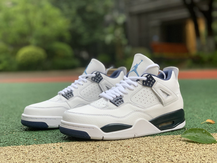 Air Jordan 4 Columbia