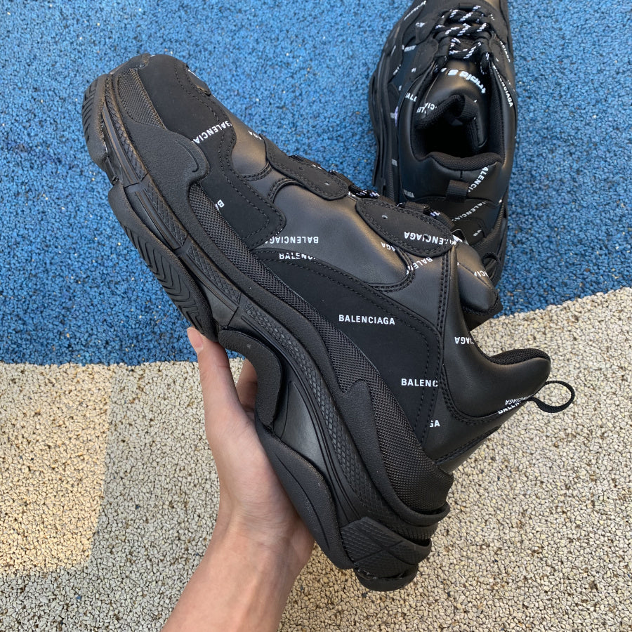 Balenciaga Triple S Black
