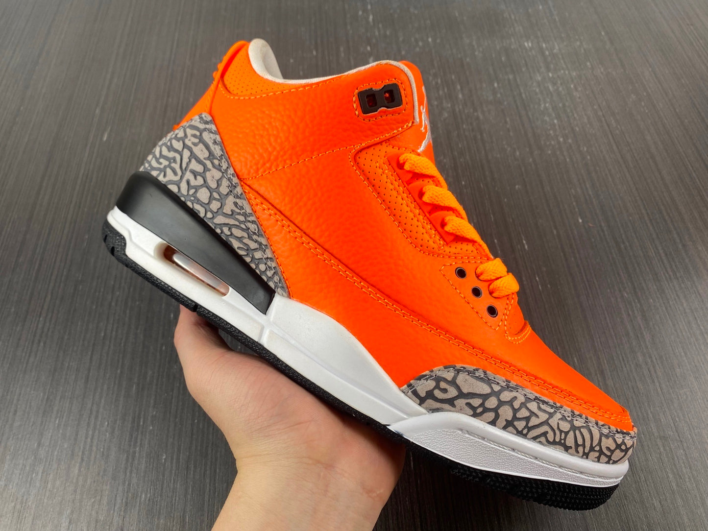 Air Jordan 3 Retro 'Orange'