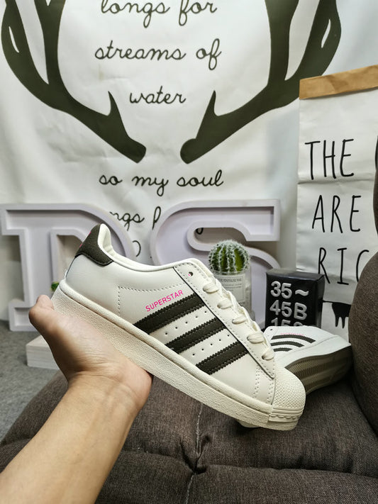 Originals Superstar White/Dark Brown