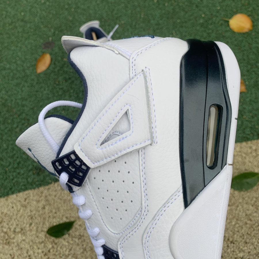 Air Jordan 4 Columbia
