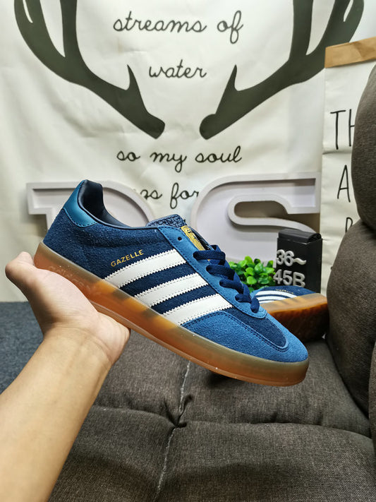 Gazelle Indoor Blue/White
