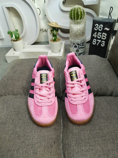 Gazelle Indoor Pink/Black