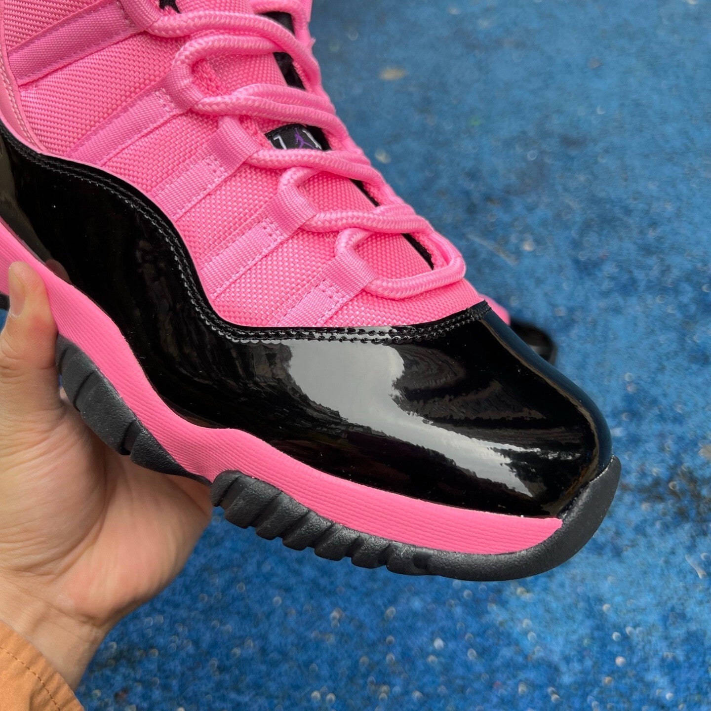 Air Jordan 11 Pink