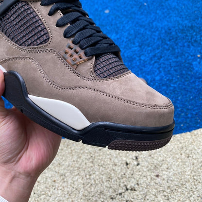Travis Scott x Air Jordan 4