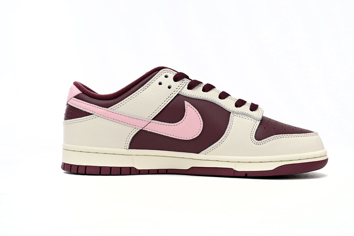 Nike Dunk Low 'Valentine's Day'
