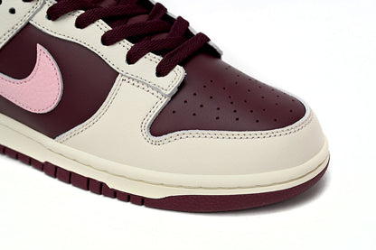 Nike Dunk Low 'Valentine's Day'