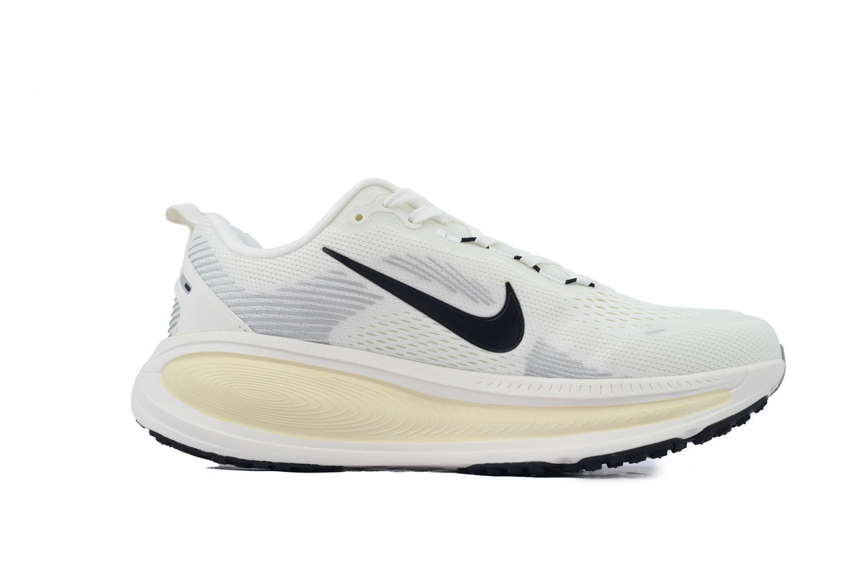 Nike Vomero 18 'Coconut Milk'