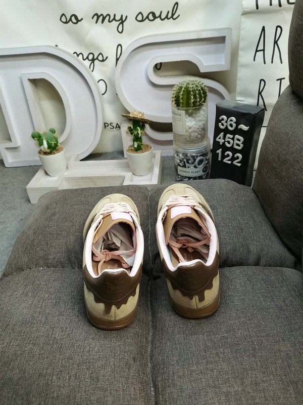 Gazelle Indoor Light Brown/Dark Brown