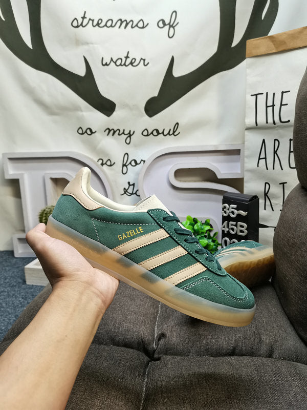Gazelle Indoor Green/Beige