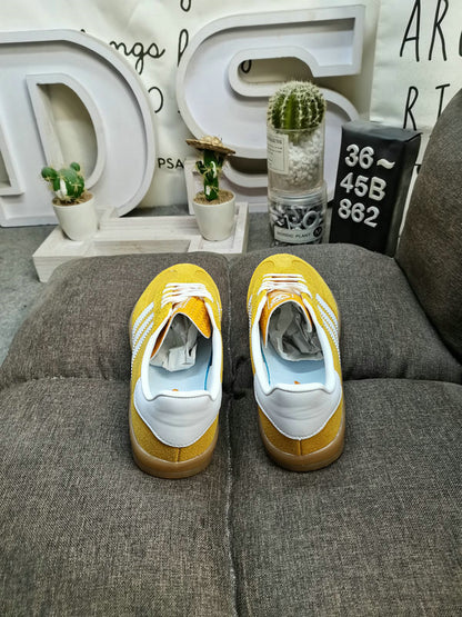 Gazelle Indoor Yellow/White