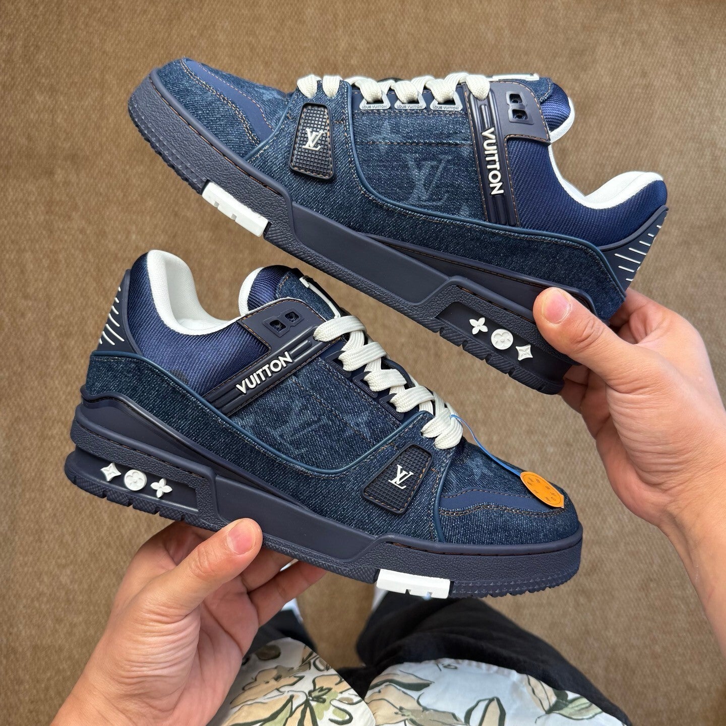 LV Trainer Blue
