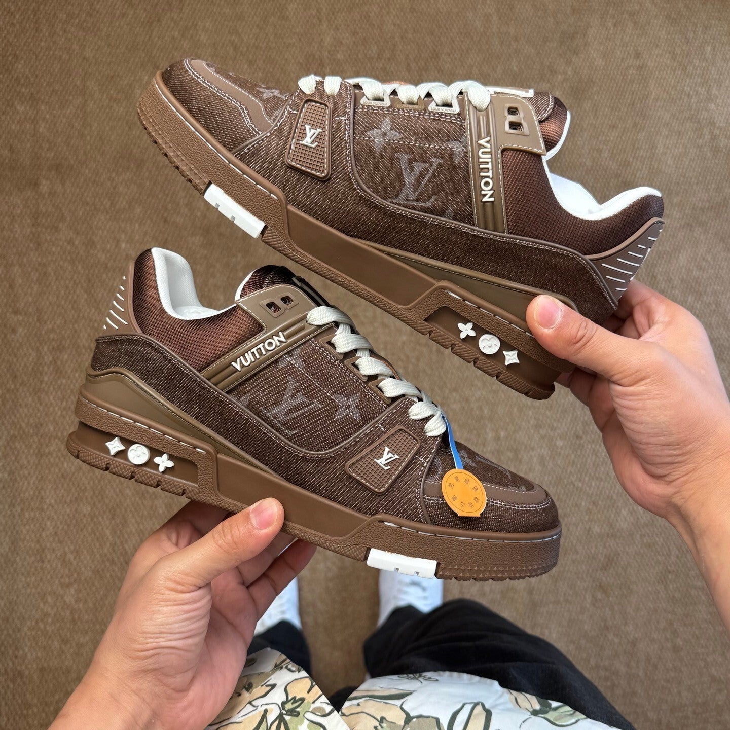 LV Trainer Brown